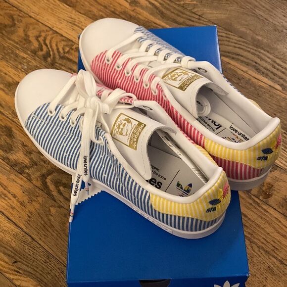 Adidas Originals Stan Smith Pride Special Edition - Picture 2 of 11